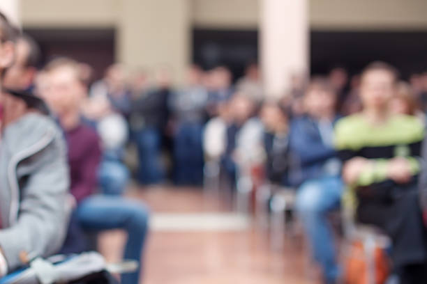 Muitas pessoas em conferências - foto de acervo