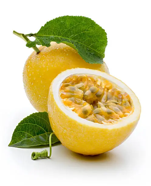 Passion fruit is a fruit rich in vitamin C.