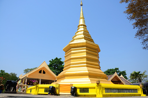 Wat Phra That Doi Chom Thong (Thai: Wat Phra That Doi Jomthong) is located in Chiang Rai, Thailand.