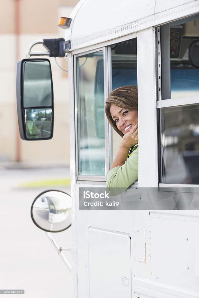 Femme Conducteur de bus - Photo de Bus scolaire libre de droits