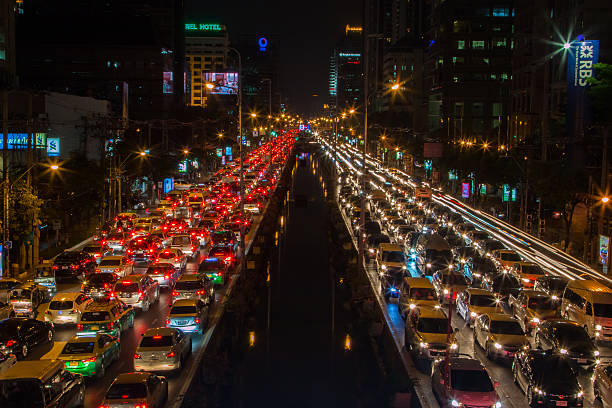 교통 잼 - bangkok night thailand traffic 뉴스 사진 이미지