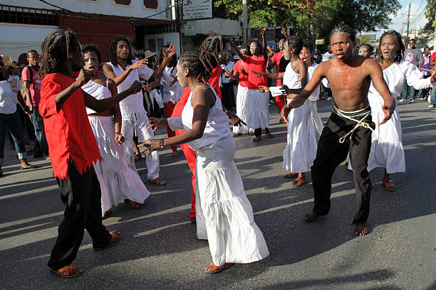 erdbeben auf haiti fünften jahrestag - republic of haiti stock-fotos und bilder