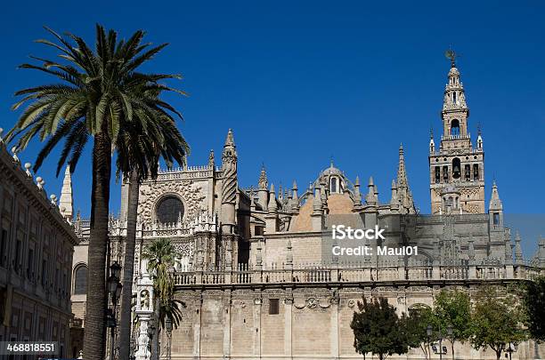 Catedral De Sevilha - Fotografias de stock e mais imagens de Andaluzia - Andaluzia, Ao Ar Livre, Azul