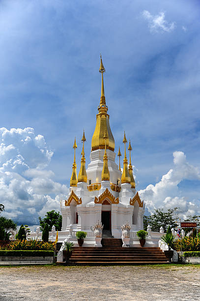 istock Gold and White Pagoda 468819662