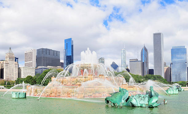 istock Chicago skyline with Buckingham fountain 468837424