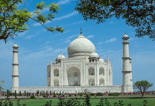 White marble memorial dedicated to Mumtaz Mahal,  the wife of Shah Jahan.