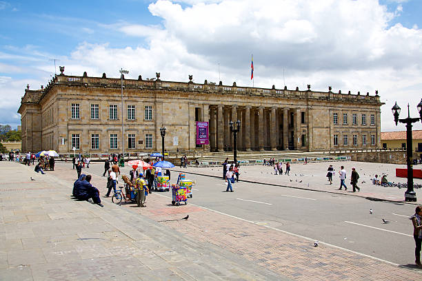 capitólio nacional de bogotá, colômbia - simon lake - fotografias e filmes do acervo