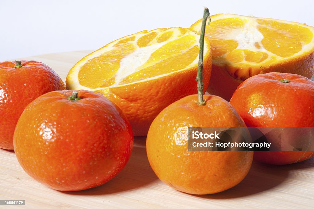 Mandarines et orange - Photo de Assiette libre de droits