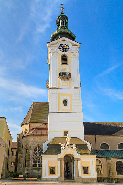 freistadt barockkirche, oberösterreich - linz austria upper austria roof stock-fotos und bilder