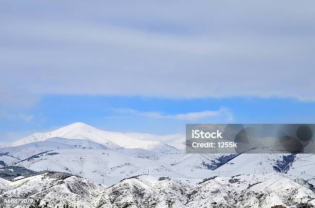 Hermoso Paisaje De Invierno Foto de stock y más banco de imágenes de Abeto - Abeto, Abeto Picea, Aire libre