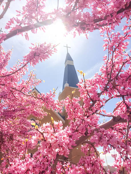 chiesa e sole - albuquerque catholicism church new mexico foto e immagini stock