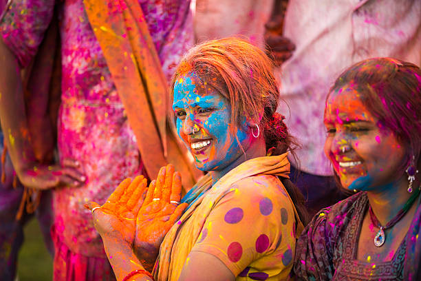 istock Holi day is better with friends 468917110