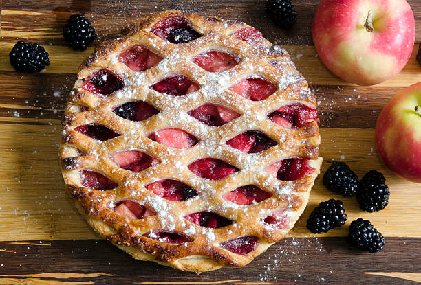 pastel de manzana - baked apple food meal dessert fotografías e imágenes de stock