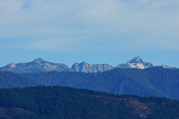 istock California's Sawtooth Mountain 468931862