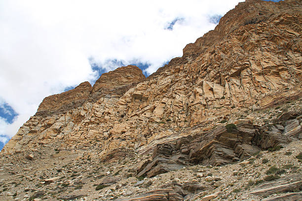istock Beautiful view of mountain 468936250