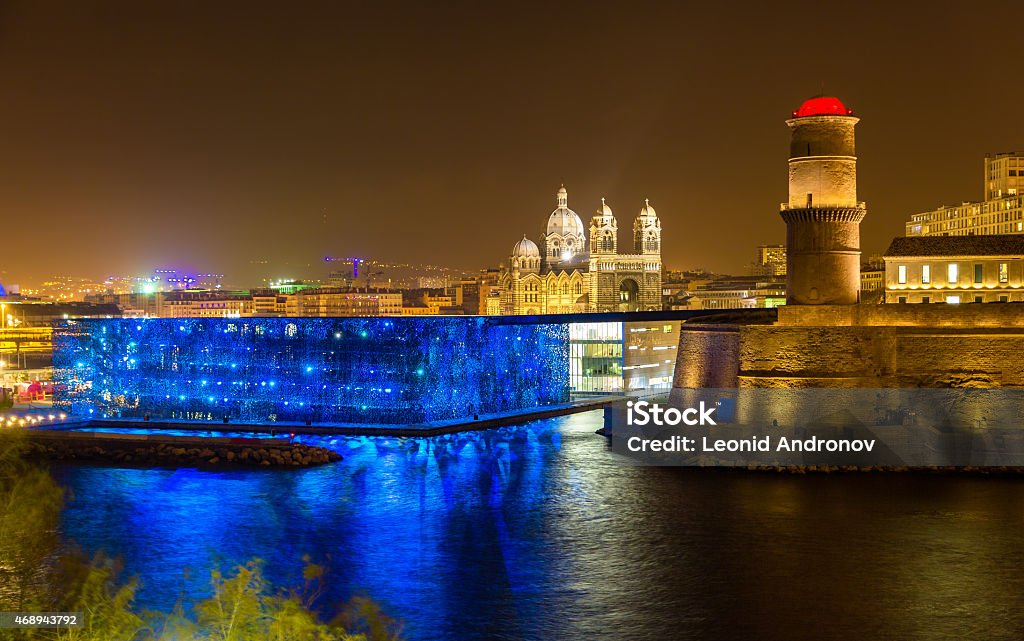 Night view of Fort Saint-Jean and Cathedral in Marseille, France - Royalty-free Marseille Stockfoto