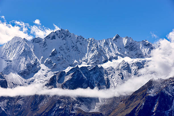 istock Lantang. Everest Circuit. Nepal motives 468947008