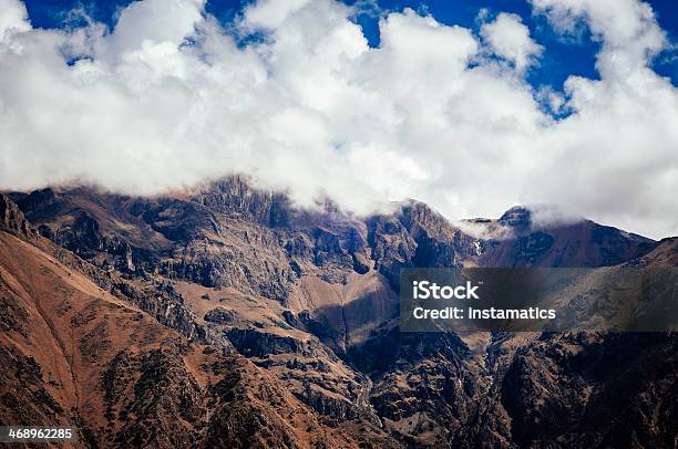 Anden Mit Großen Weißen Wolken Stockfoto und mehr Bilder von Anden - Anden, Berg, Bildkomposition und Technik