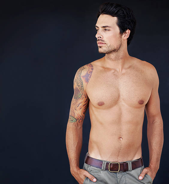 pecks perfeito - stubble men tattoo sensuality imagens e fotografias de stock