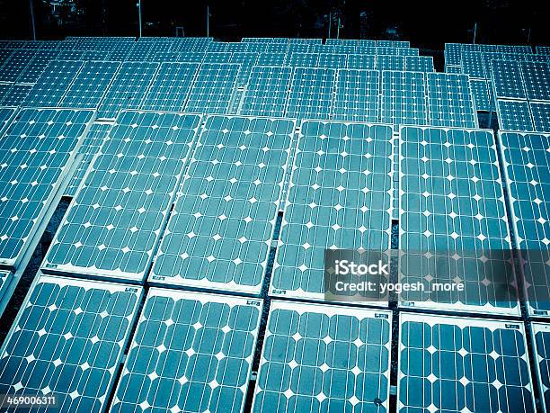 Pannelli Solari Energia Alternativa - Fotografie stock e altre immagini di Abilità - Abilità, Ambiente, Asia