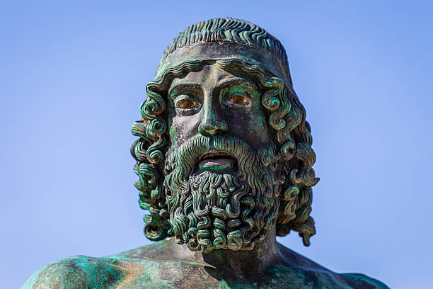 Bronzes of Riace - Il Giovane The Riace bronzes (Italian Bronzi di Riace), also called the Riace Warriors, are two famous full-size Greek bronzes of naked bearded warriors, cast about 460–450 BC calabria stock pictures, royalty-free photos & images