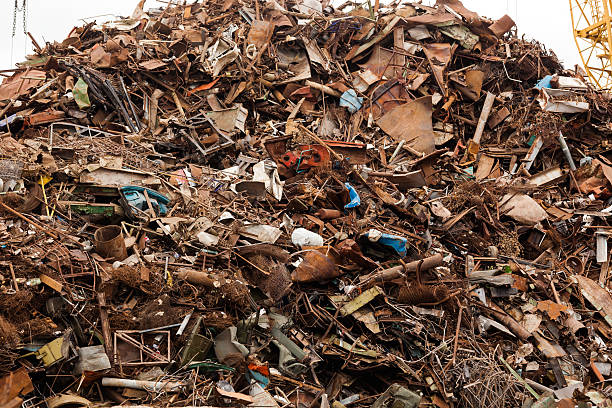 istock The massive pile of junk 469102883