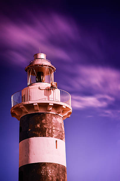 hermosa puesta de sol en el faro - england new coastline house fotografías e imágenes de stock