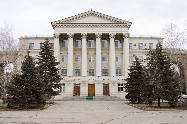 edificio amministrazione di volga-don basin acque interne - gable foto e immagini stock