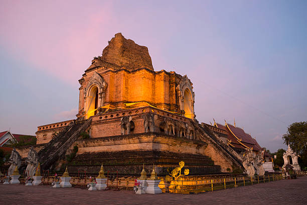 chiang mai ват чеди луанг - wat blue ancient old стоковые фото и изображения