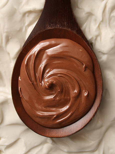 pasta de chocolate e creme - chocolate spread imagens e fotografias de stock