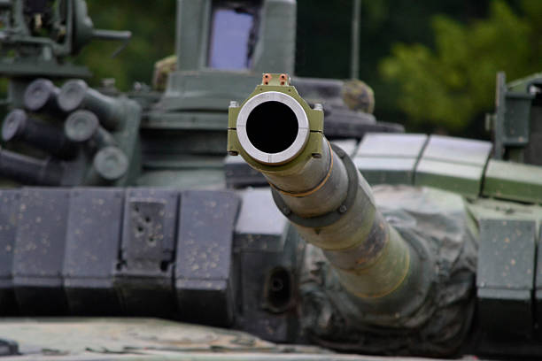 istock cannon T-72 tank 469133598