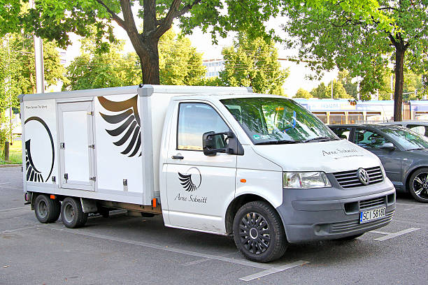 volkswagen transportador - three different refrigerators imagens e fotografias de stock