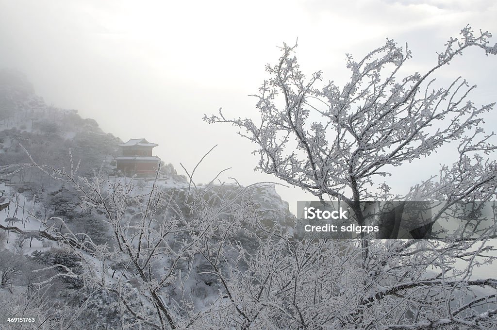 Taishan w śniegu - Zbiór zdjęć royalty-free (Antyki)