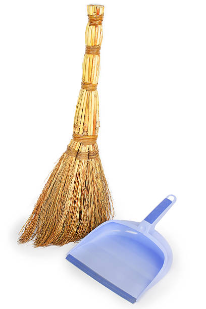 istock broom and lilac dustpan 469165413