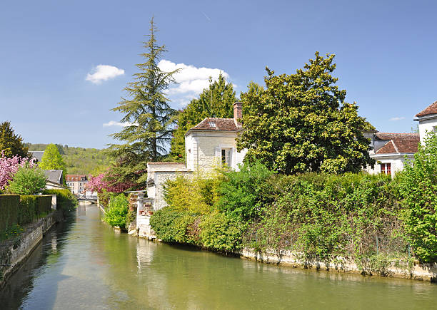 istock Thunder France 469197556