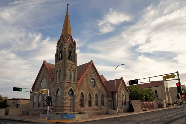 chiesa metodista di albuquerque, nuovo messico - albuquerque catholicism church new mexico foto e immagini stock