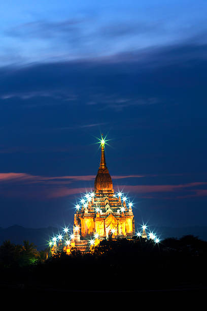 Gawdawpalin pagoda at twilight in Bagan archaeological zone, Mya