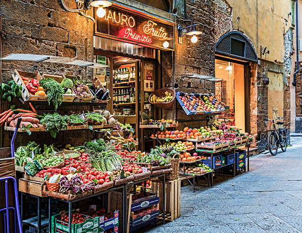 生鮮市場でフィレンツェ校（イタリア） - florence italy ストックフォトと画像