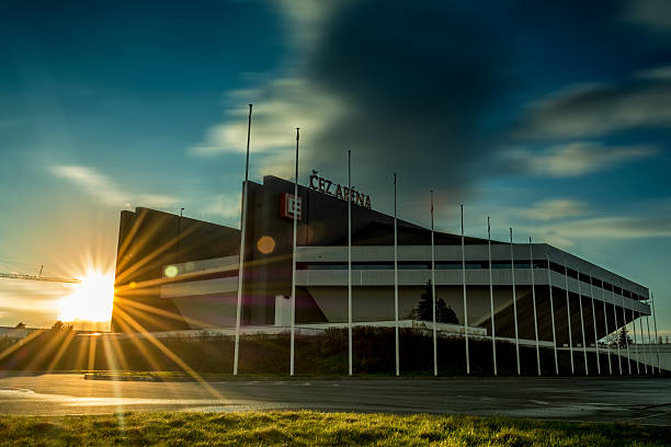 słońca cez arena stadium ostrawa, republika czeska - cez zdjęcia i obrazy z banku zdjęć