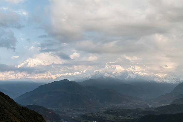 montes annapurna - cumuliform - fotografias e filmes do acervo