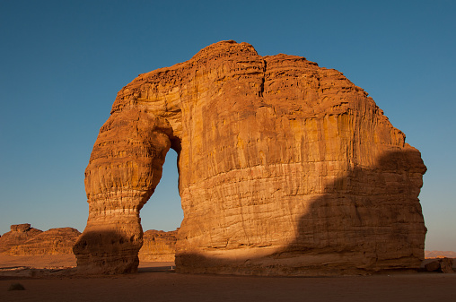 Eleplant formación de roca en los postres de Arabia Saudí photo