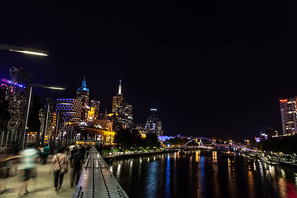 rio yarra em melbourne branco noite de 2015 - yarras edge imagens e fotografias de stock