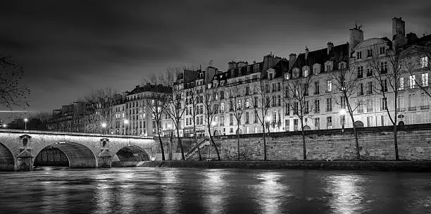 Photo of Ile Saint Louis and Pont Marie at night, Paris, France