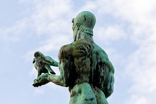 istock Victor monument on a overcast day 469461150