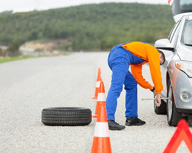 istock Auto Mechanic Road Assistance 469493824
