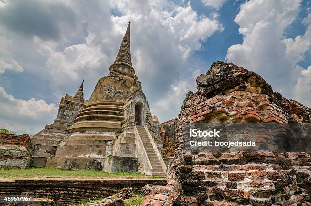 Ruinas Del Templo En Ayuthaya Tailandia Foto de stock y más banco de imágenes de Antiguo - Antiguo, Asia, Ayuthaya