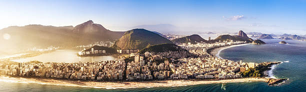рио-де-жанейро-панорамный вид на пляж ипанема - rio de janeiro corcovado copacabana beach brazil стоковые фото и изображения