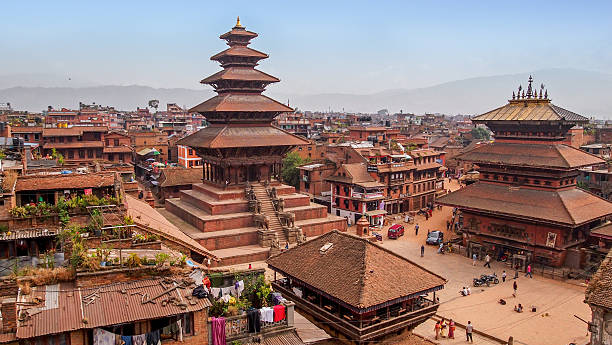 bahakapur, népal - ancient architecture asia asian culture photos et images de collection