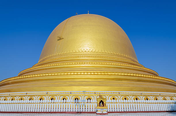 istock Golden buddhist pagoda, Myanmar 469541093