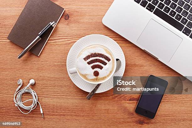 Free Wifi Area Sign On A Latte Coffee Stock Photo - Download Image Now - Wireless Technology, Free of Charge, Coffee - Drink